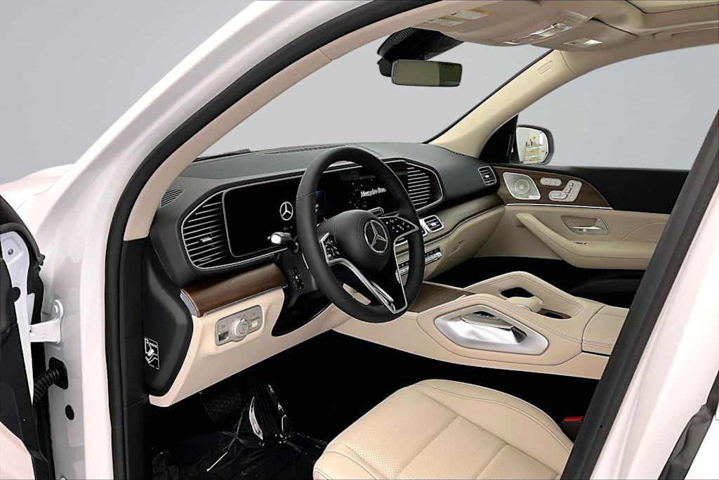 Thumbnail: 2026 Mercedes-Benz GLE - 2