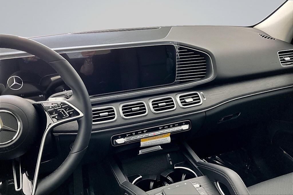 Thumbnail: 2026 Mercedes-Benz GLE - 15
