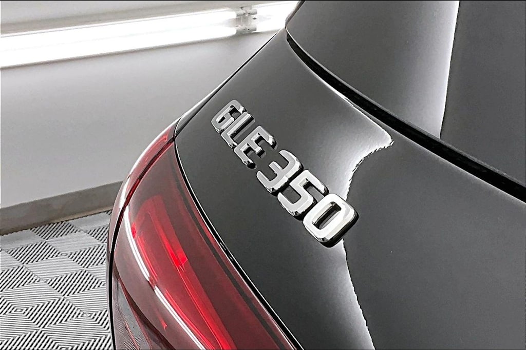 Thumbnail: 2026 Mercedes-Benz GLE - 18