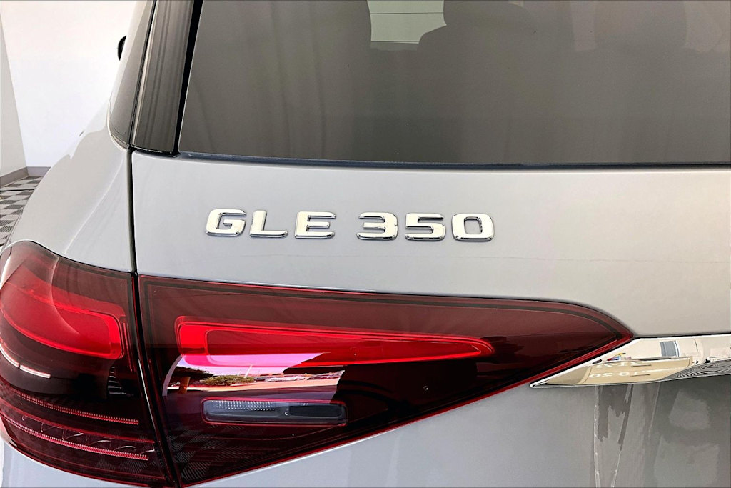 Thumbnail: 2026 Mercedes-Benz GLE - 7