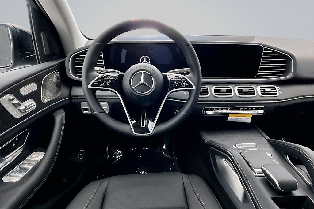 Thumbnail: 2026 Mercedes-Benz GLE - 14