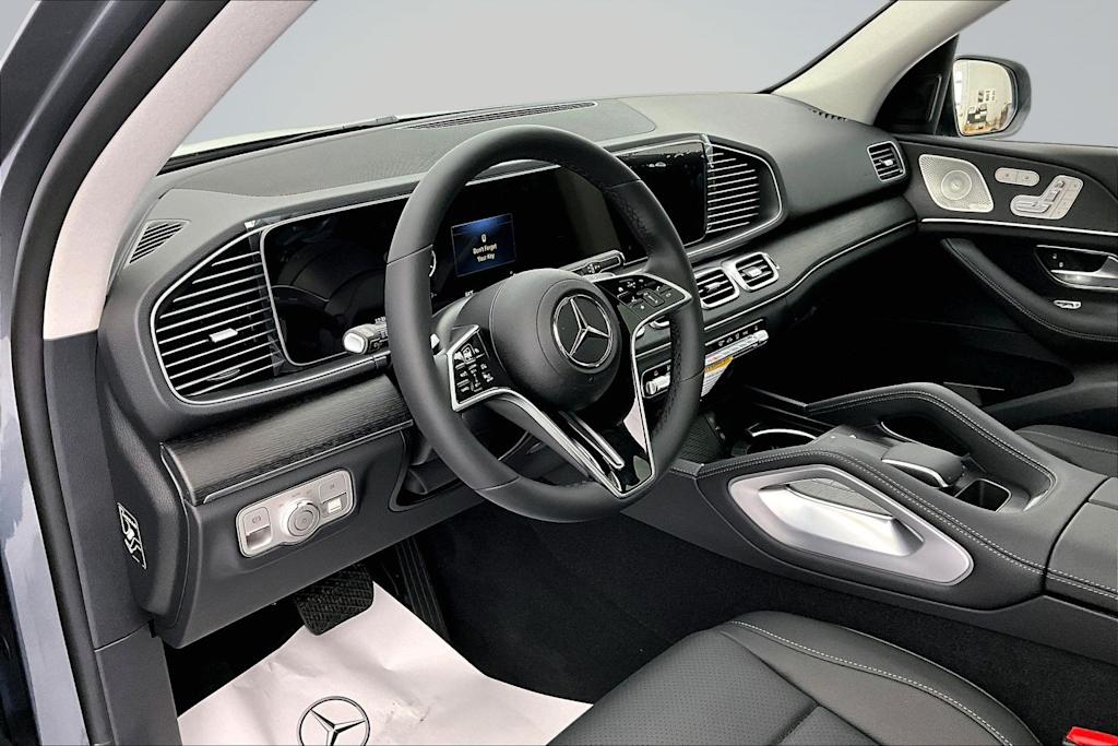 Thumbnail: 2026 Mercedes-Benz GLE - 2