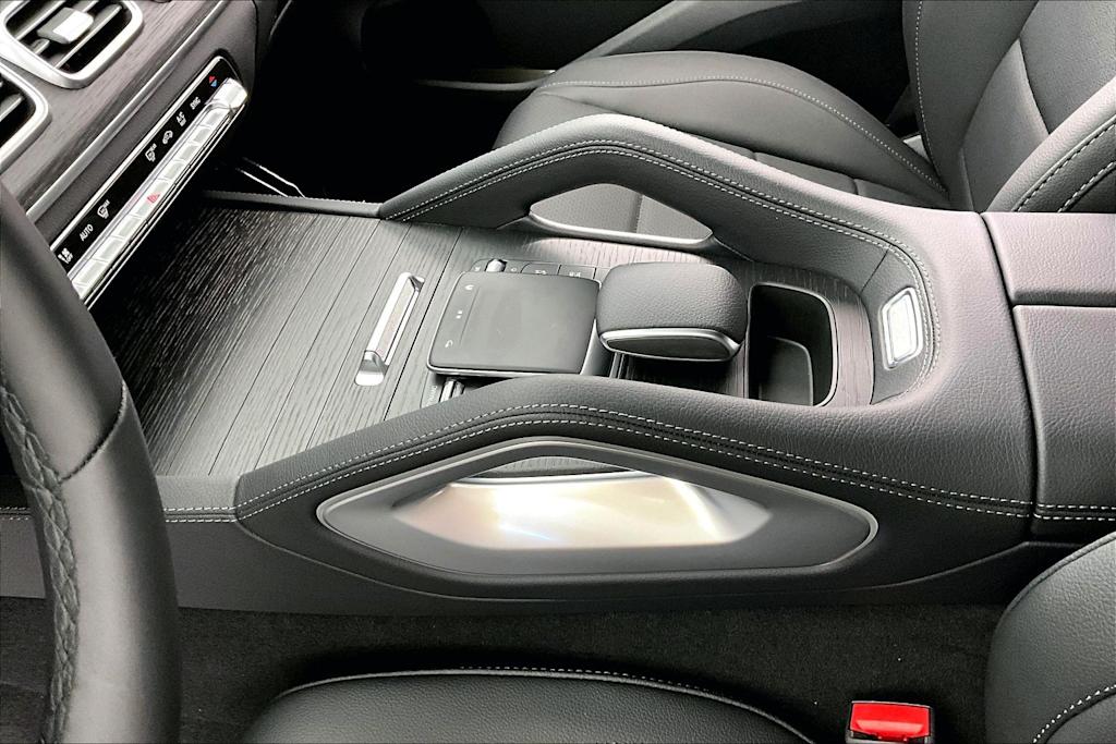 Thumbnail: 2026 Mercedes-Benz GLE - 22