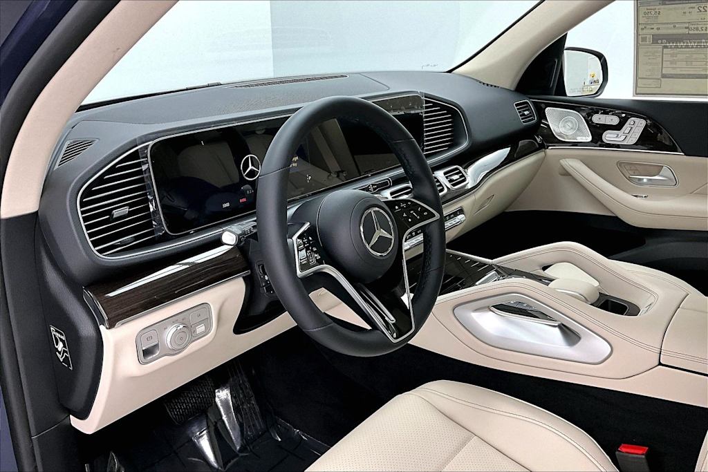 Thumbnail: 2026 Mercedes-Benz GLE - 2
