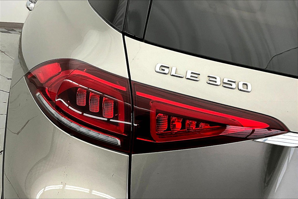Thumbnail: 2021 Mercedes-Benz GLE - 26