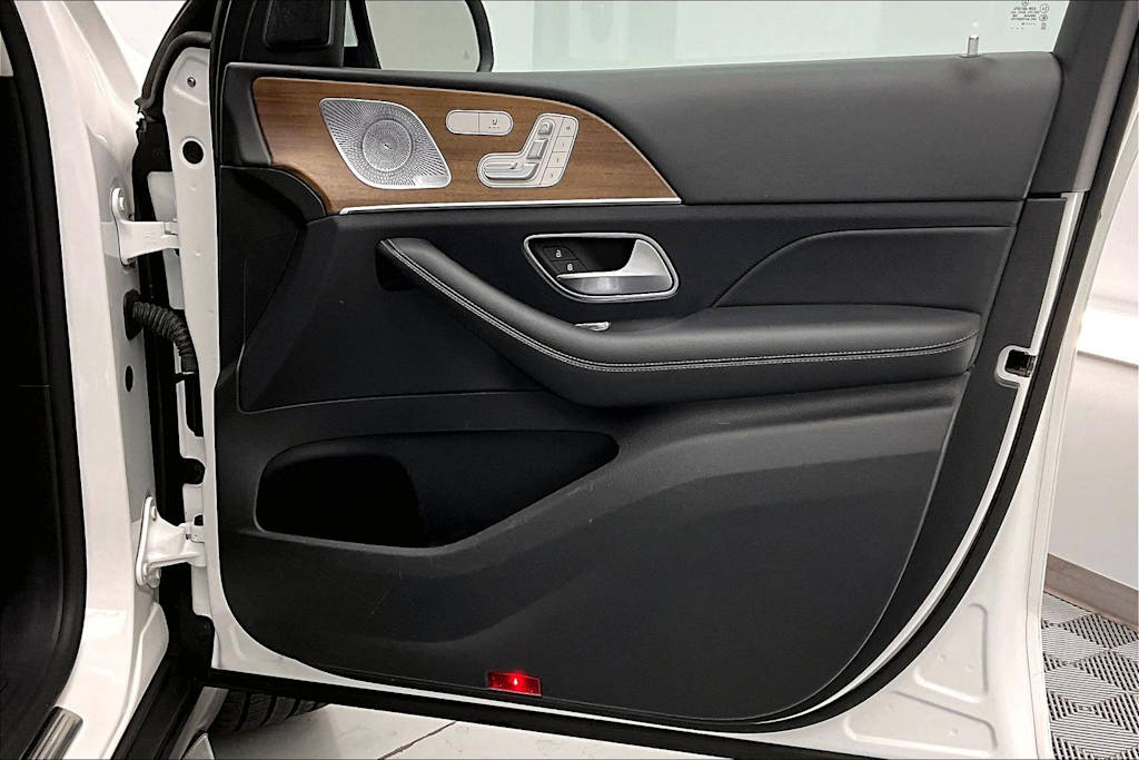 Thumbnail: 2020 Mercedes-Benz GLE - 25