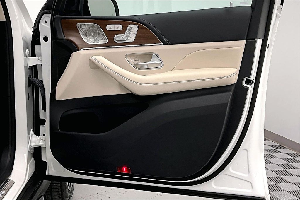 Thumbnail: 2023 Mercedes-Benz GLE - 26