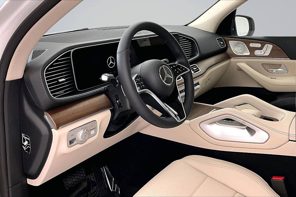 Thumbnail: 2026 Mercedes-Benz GLE - 2