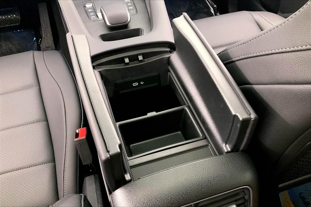 Thumbnail: 2025 Mercedes-Benz GLE - 25