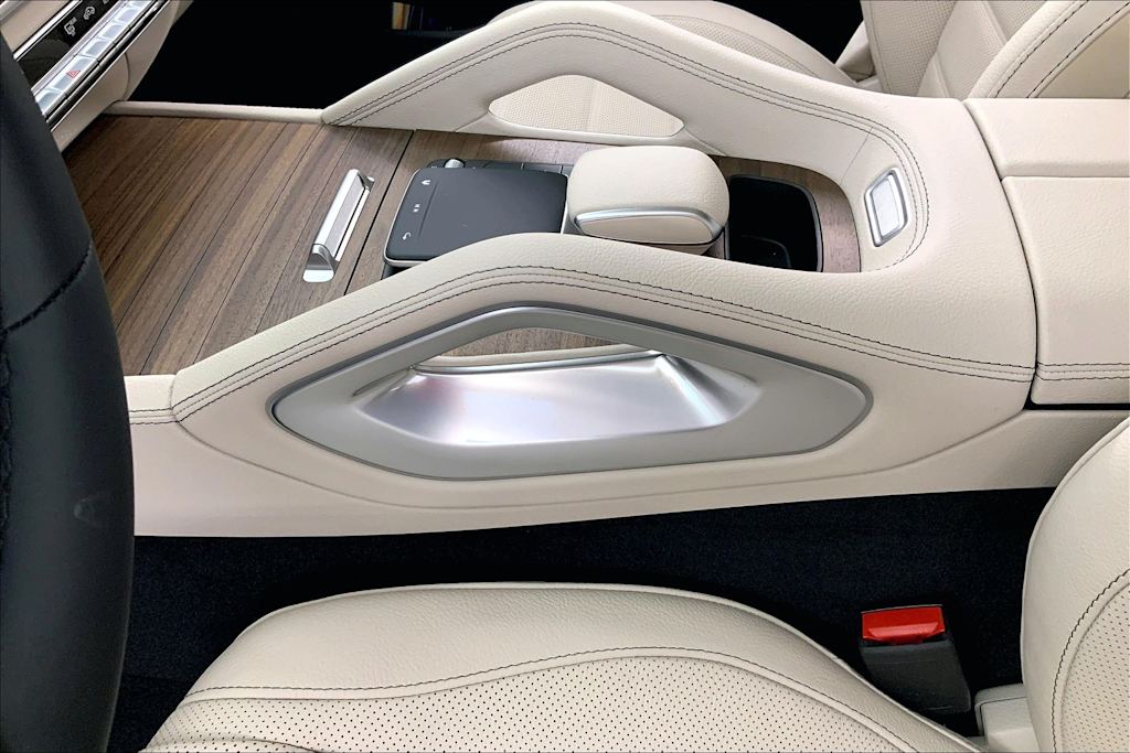 Thumbnail: 2026 Mercedes-Benz GLE - 21