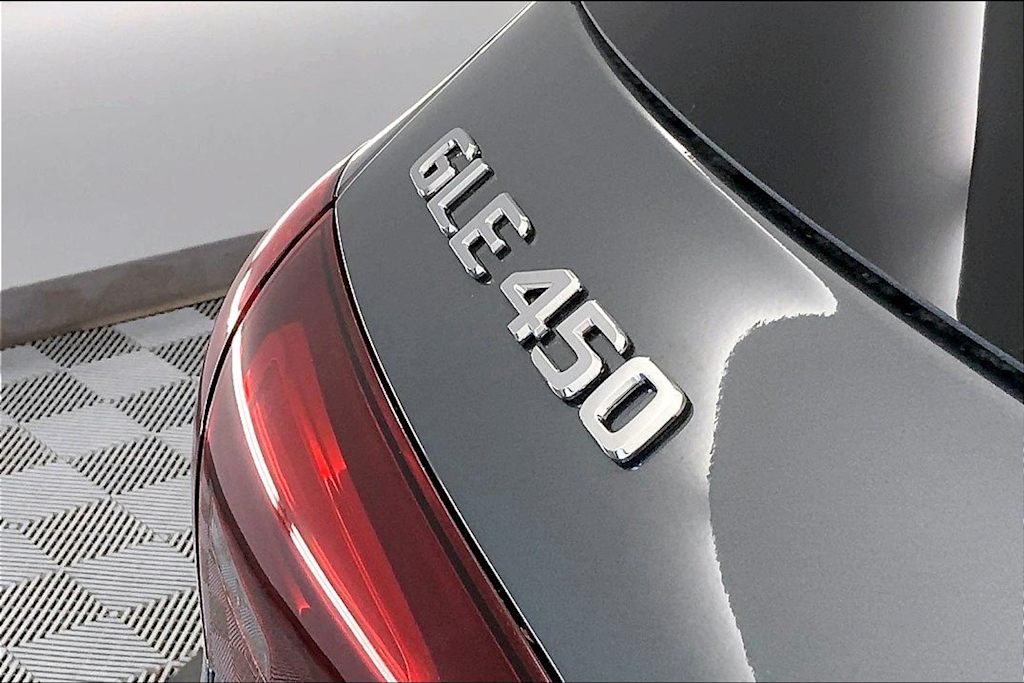 Thumbnail: 2026 Mercedes-Benz GLE - 18