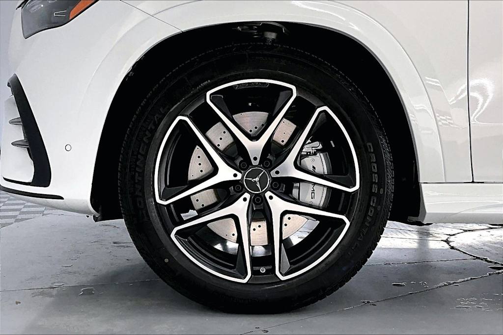 Thumbnail: 2026 Mercedes-Benz GLE - 8