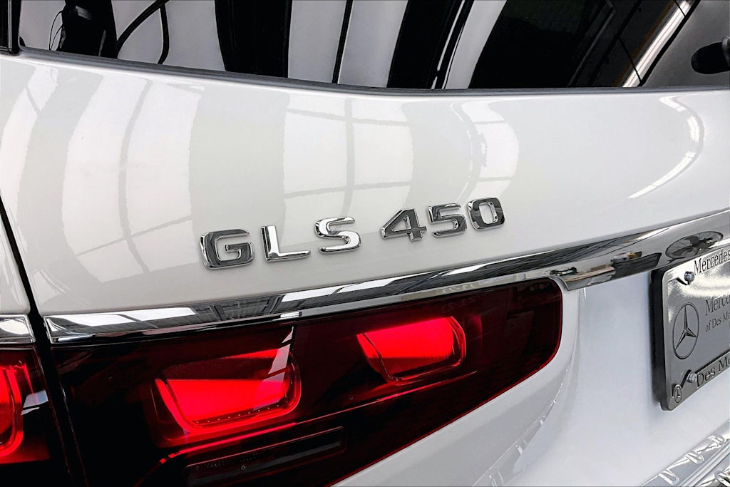 Thumbnail: 2026 Mercedes-Benz GLS - 23