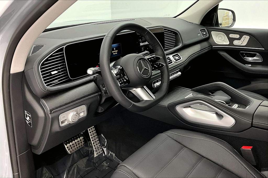 Thumbnail: 2026 Mercedes-Benz GLS - 2