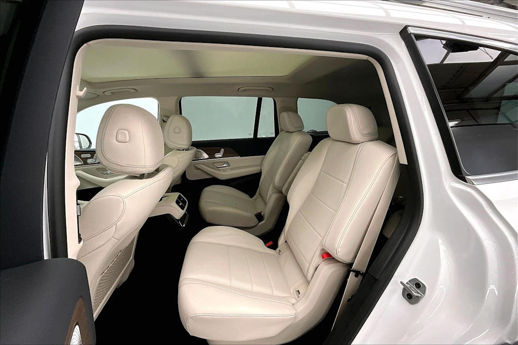 Thumbnail: 2026 Mercedes-Benz GLS - 21