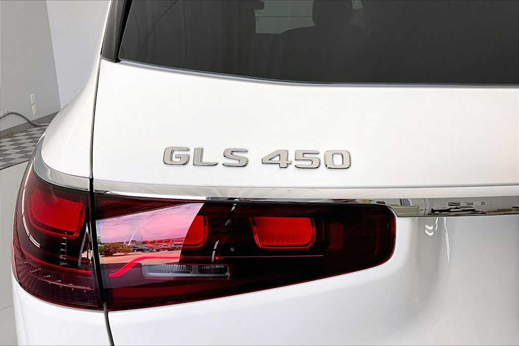 Thumbnail: 2026 Mercedes-Benz GLS - 21