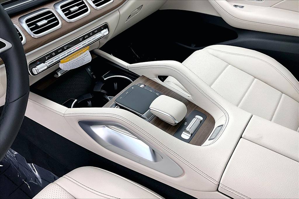 Thumbnail: 2026 Mercedes-Benz GLS - 16