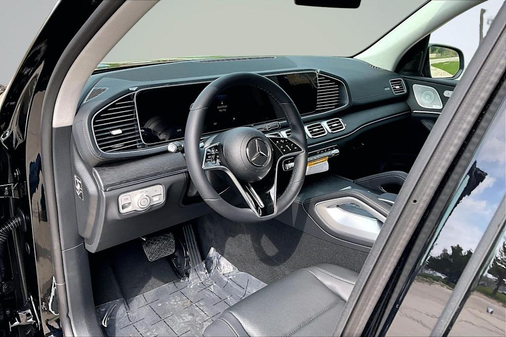 Thumbnail: 2026 Mercedes-Benz GLS - 2