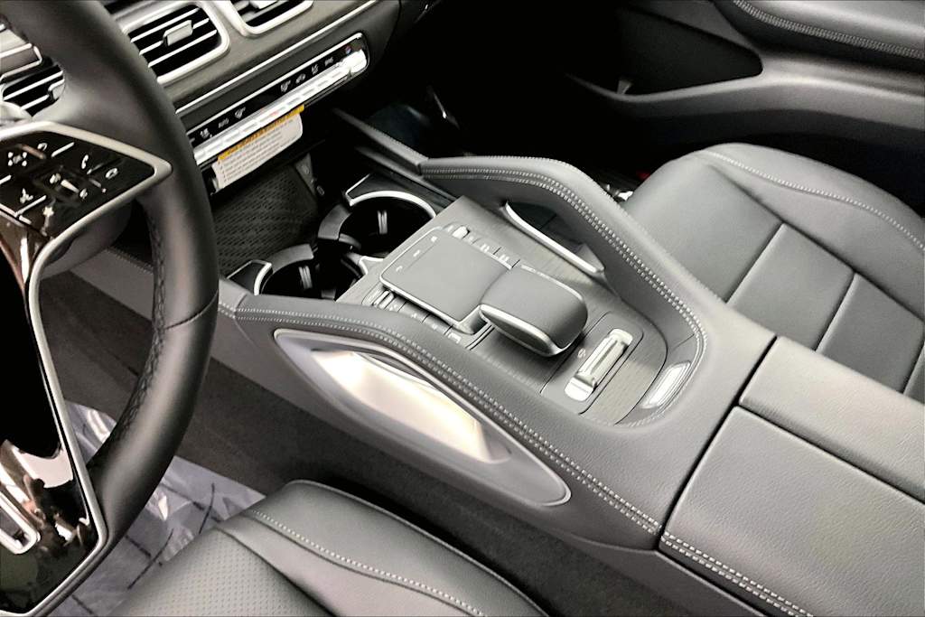 Thumbnail: 2026 Mercedes-Benz GLS - 16