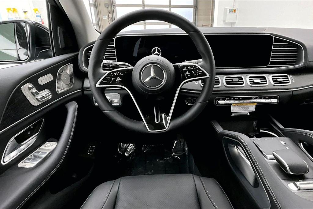 Thumbnail: 2026 Mercedes-Benz GLS - 14