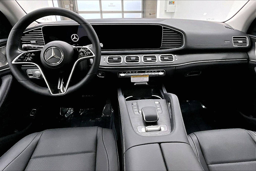 Thumbnail: 2026 Mercedes-Benz GLS - 10