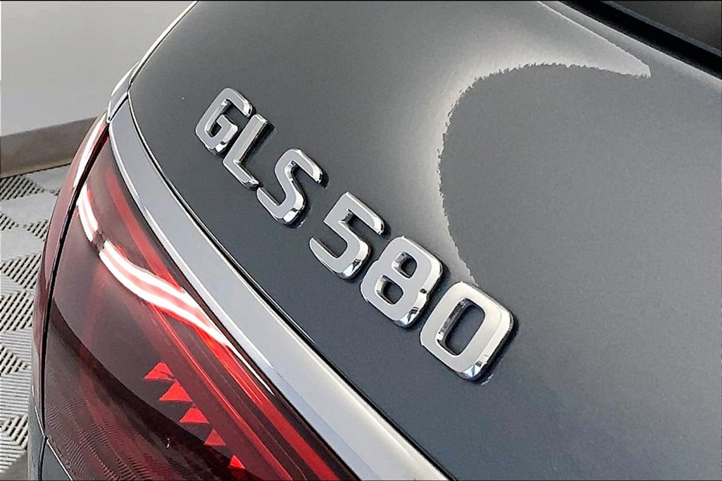 2023 Mercedes-Benz GLS 580 18