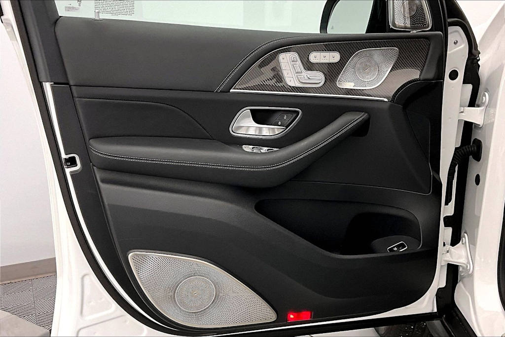 Thumbnail: 2025 Mercedes-Benz GLS - 24