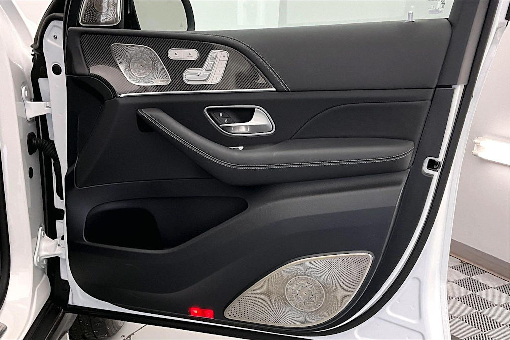 Thumbnail: 2025 Mercedes-Benz GLS - 25