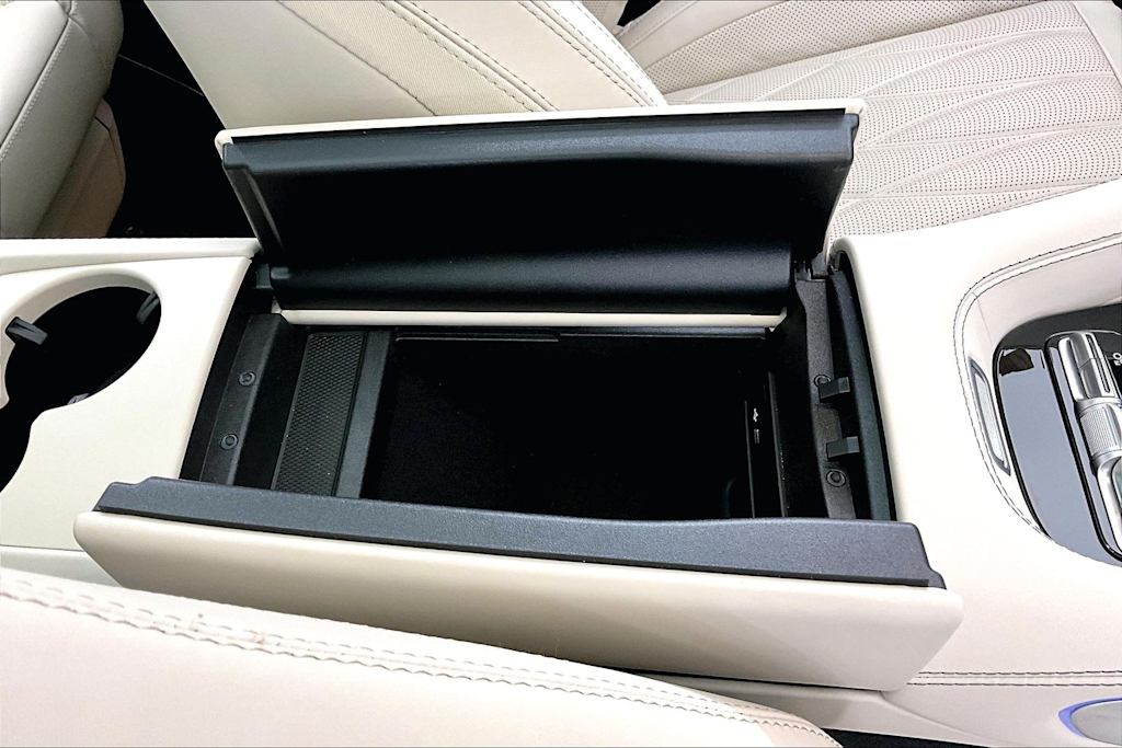 Thumbnail: 2023 Mercedes-Benz GLS - 28