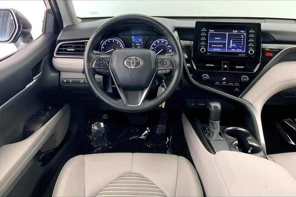 Thumbnail: 2021 Toyota Camry - 14