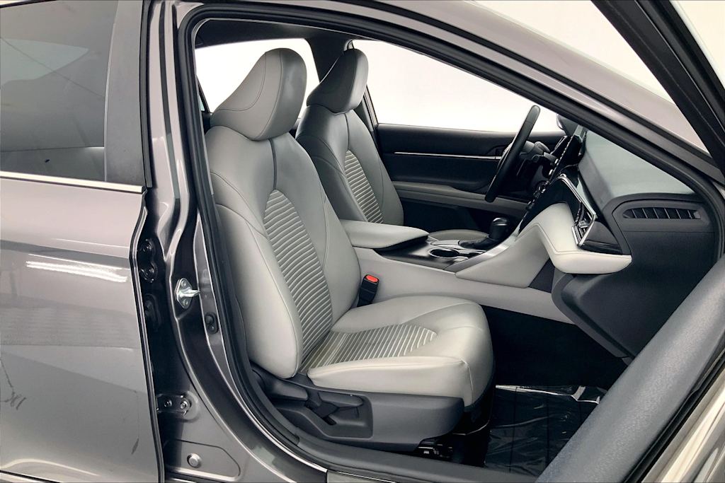 Thumbnail: 2021 Toyota Camry - 12