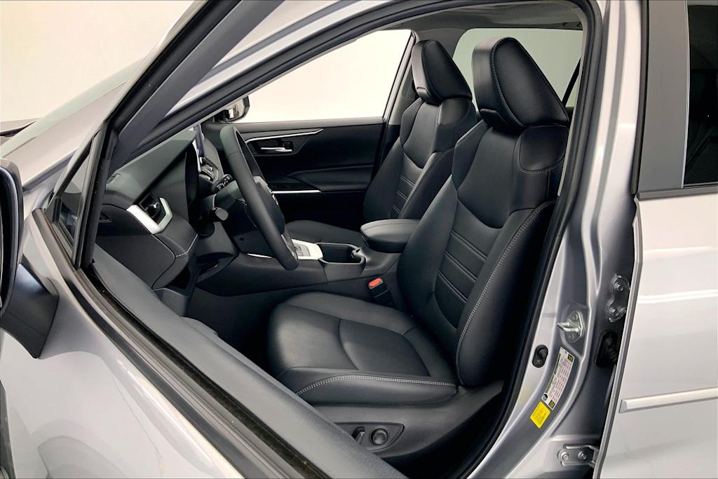 Thumbnail: 2023 Toyota RAV4 - 11