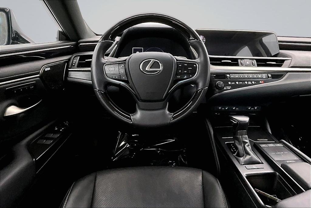 Thumbnail: 2019 Lexus ES - 14