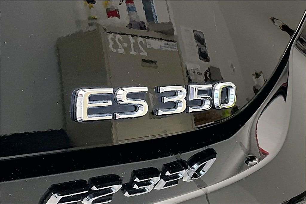 Thumbnail: 2019 Lexus ES - 7