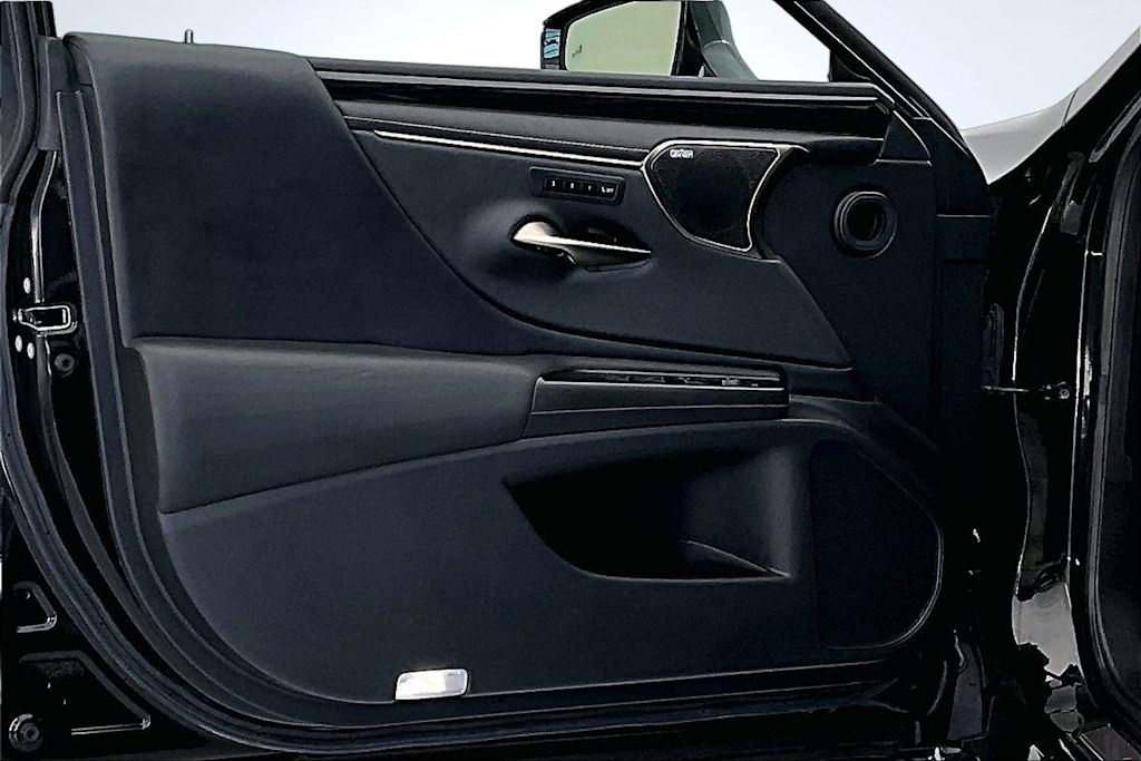 Thumbnail: 2019 Lexus ES - 24