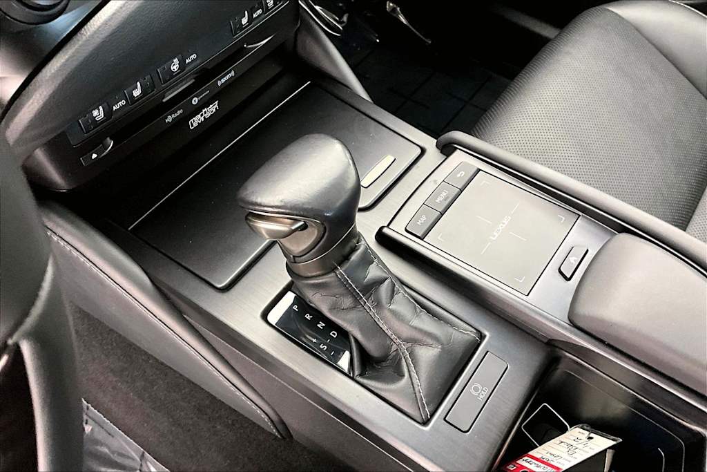 Thumbnail: 2019 Lexus ES - 16
