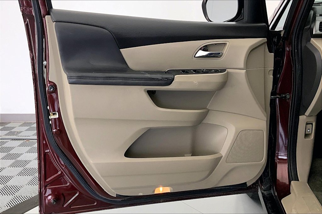 Thumbnail: 2016 Honda Odyssey - 24