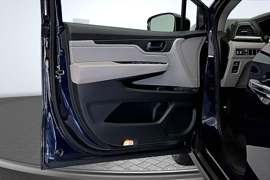 Thumbnail: 2022 Honda Odyssey - 24