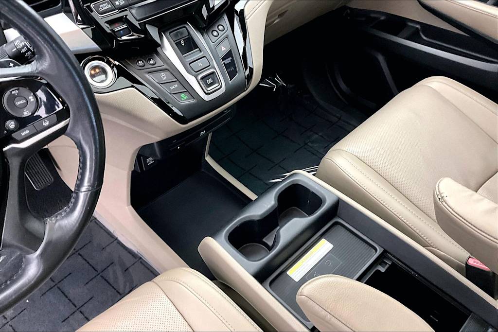 Thumbnail: 2018 Honda Odyssey - 17