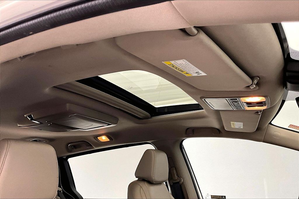 Thumbnail: 2018 Honda Odyssey - 23