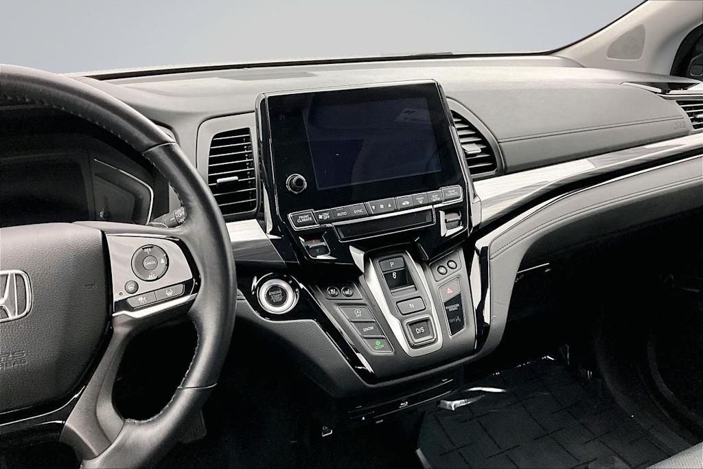 Thumbnail: 2023 Honda Odyssey - 15