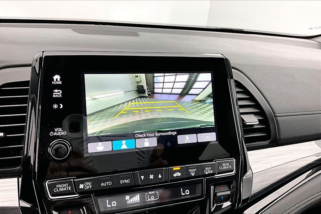 Thumbnail: 2023 Honda Odyssey - 16