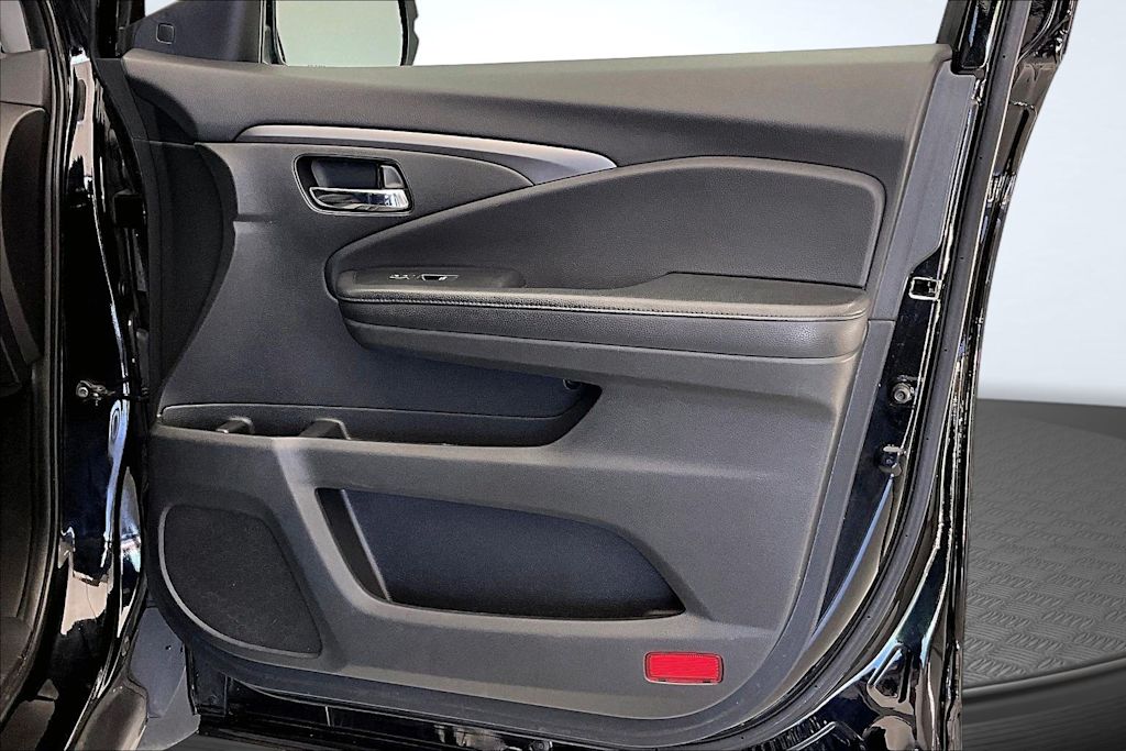 Thumbnail: 2020 Honda Pilot - 25