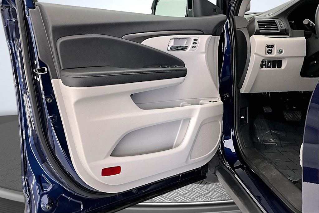 Thumbnail: 2020 Honda Pilot - 24