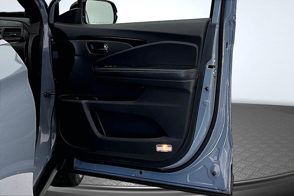 Thumbnail: 2023 Honda Passport - 25