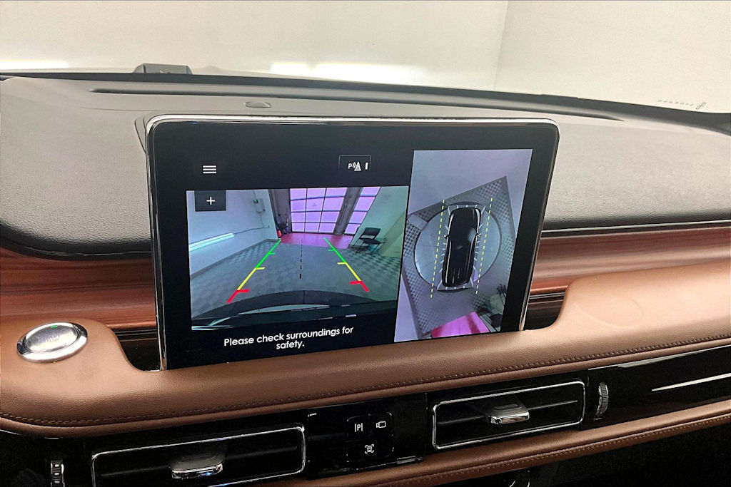 Thumbnail: 2023 Lincoln Aviator - 22