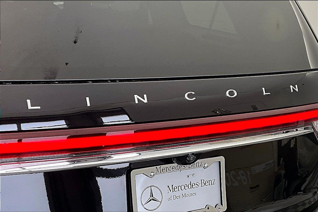 Thumbnail: 2023 Lincoln Aviator - 19