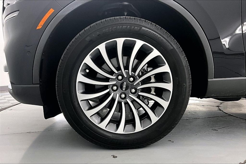 Thumbnail: 2023 Lincoln Aviator - 6