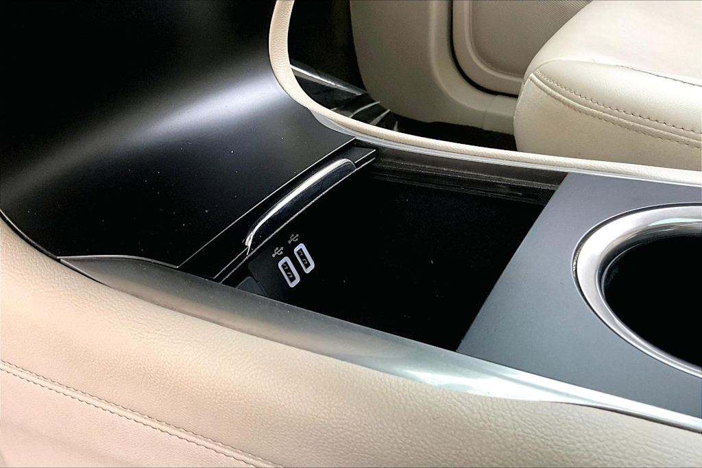 Thumbnail: 2019 Lincoln MKC - 28