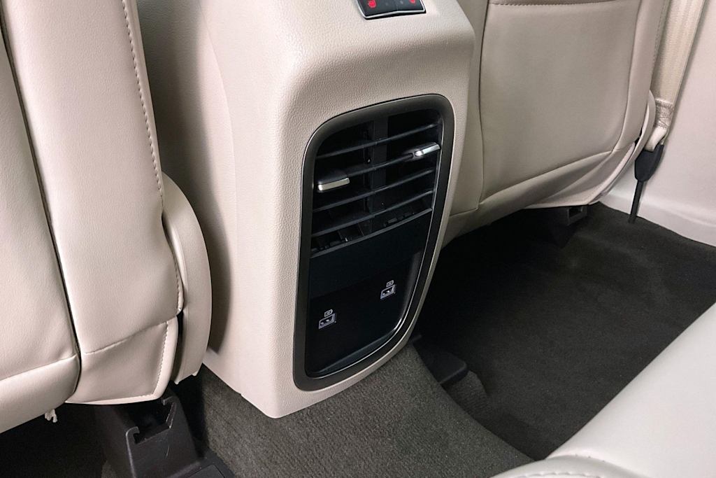 Thumbnail: 2019 Lincoln MKC - 30